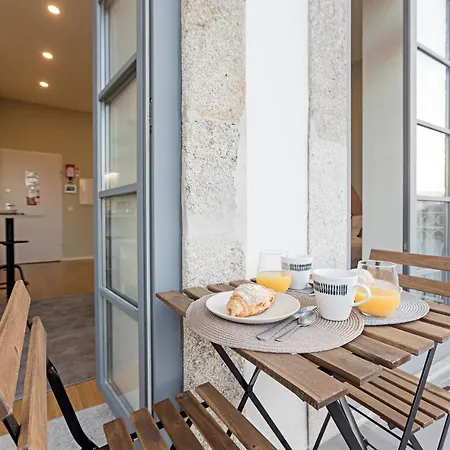 31 Janeiro 157 - Delightful 1br Flat W/ Ac & Balcony By Lovelystay Apartment