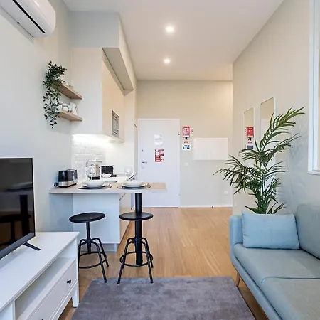 Apartment 31 Janeiro 157 - Delightful 1br Flat W/ Ac & Balcony By Lovelystay Porto
